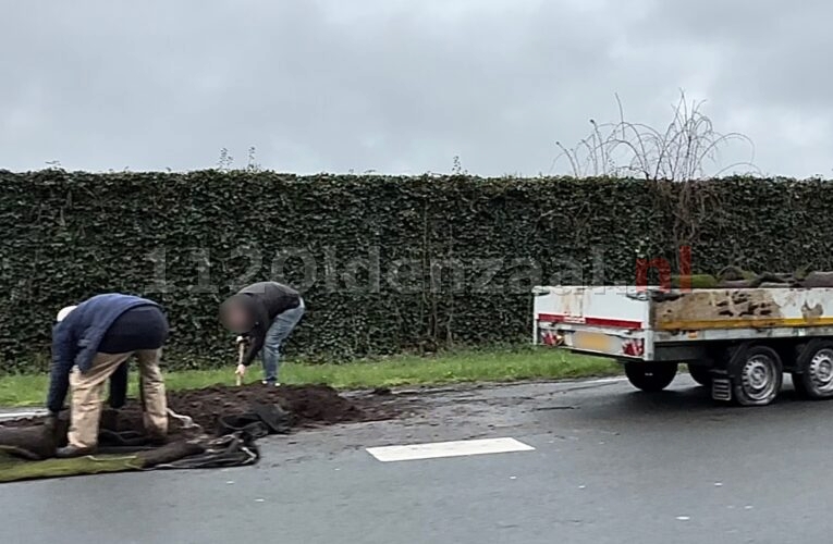 Automobilist met aanhanger schaart op Rondweg Oldenzaal