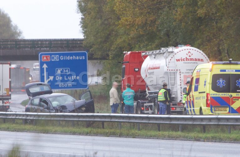 Forse file door aanrijding op A1 bij De Lutte